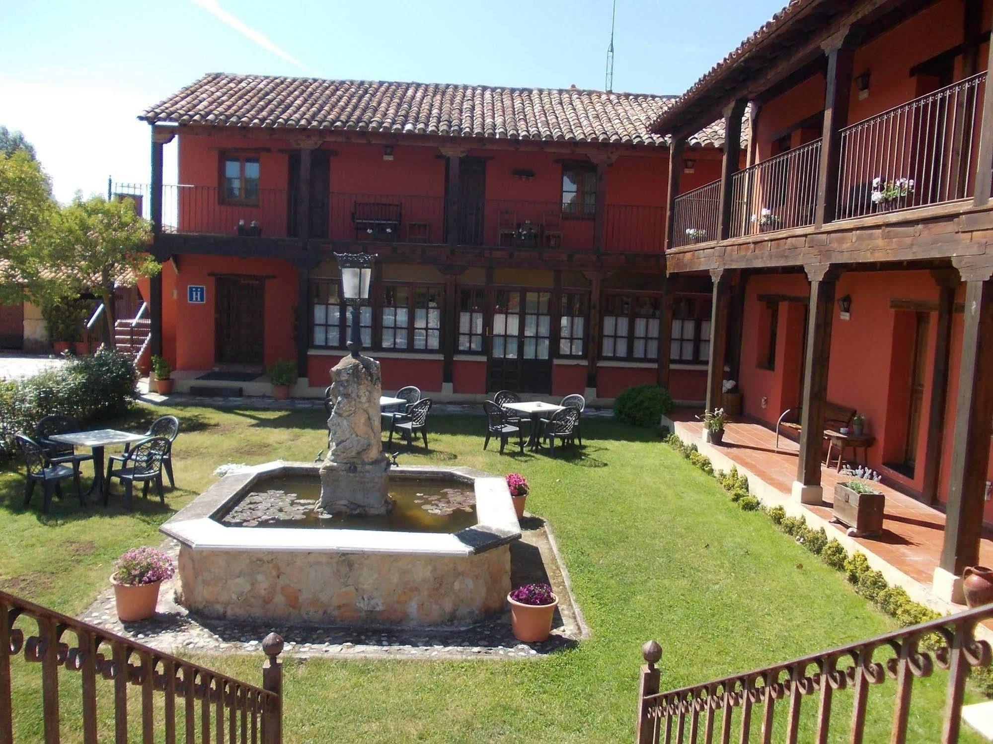 Hotel Los Rastrojos Aranda de Duero Exteriér fotografie